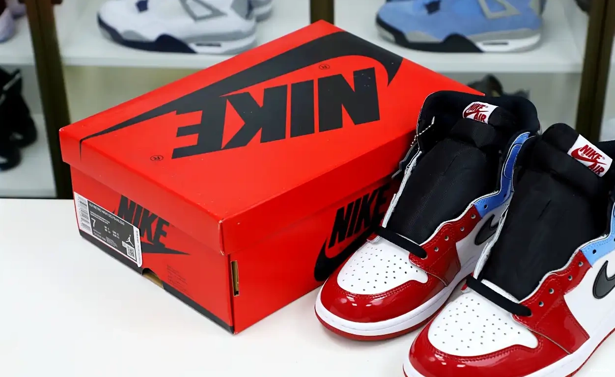 HIGH JORDAN OG AIR RETRO 1 'FEARLESS' 0324